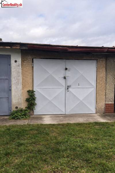 fotka garáž upravena.jpg